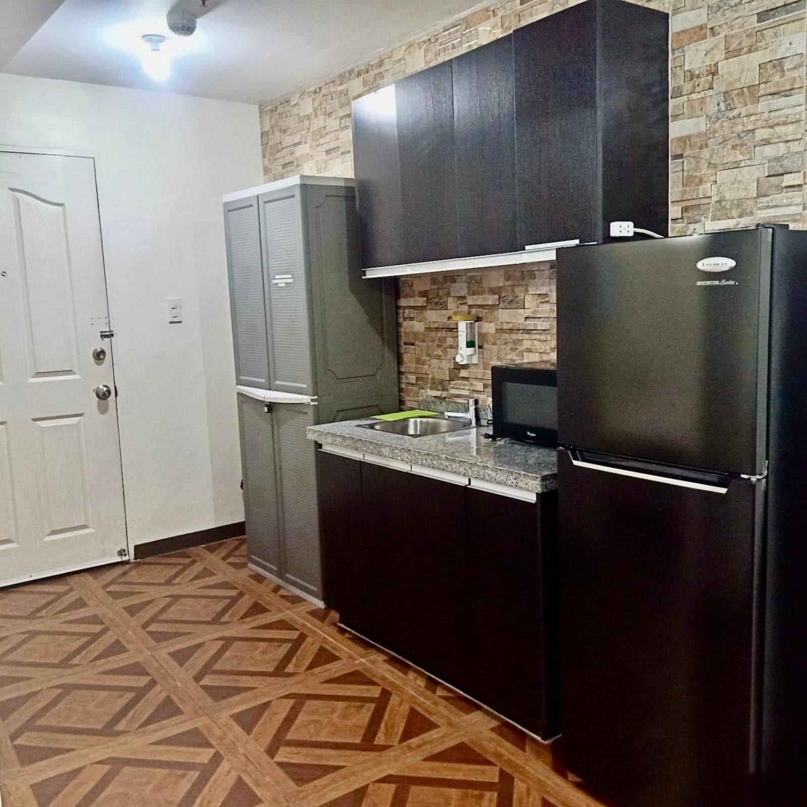 Affordable Makati Apt Manila Exteriér fotografie